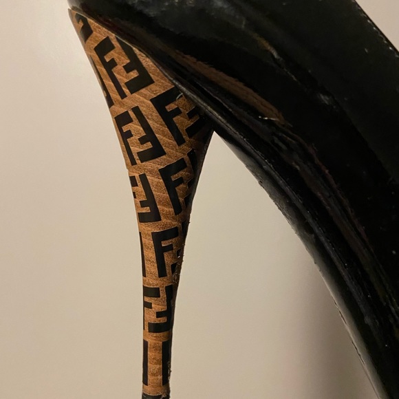 FENDI pumps - Picture 6 of 10